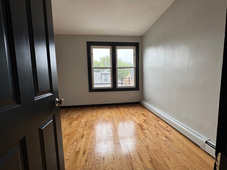 225 Duncan Ave 6 - 227 Duncan Ave