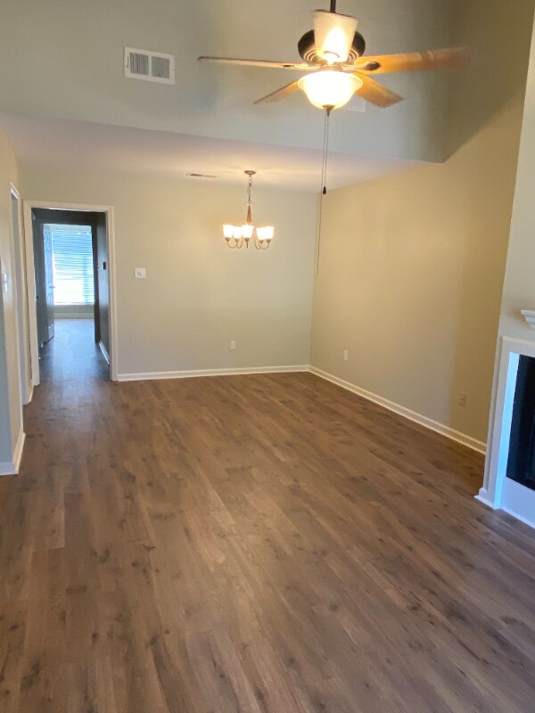 Building Photo - 7651 Bles Ave