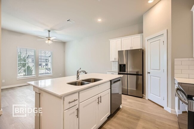 Building Photo - 908 Hudson Way