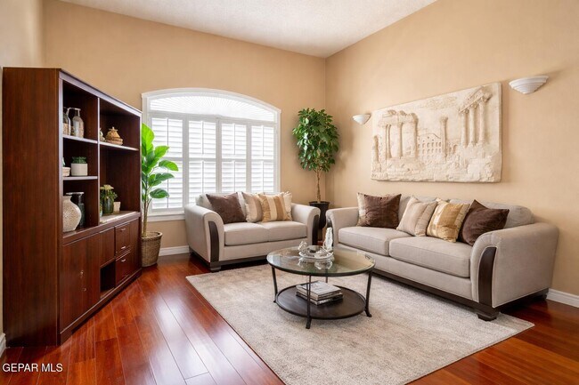 Building Photo - 12421 Tierra Encino Dr