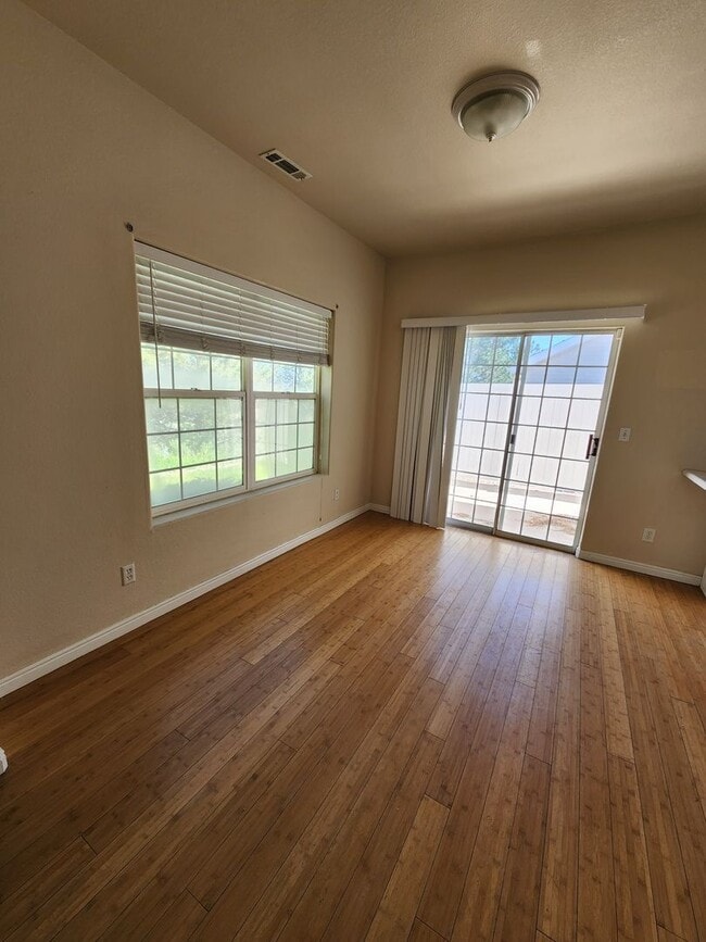 Building Photo - Cozy 3 Bedroom Cedar City Home