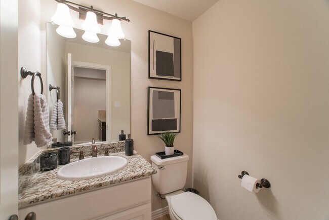 Building Photo - 46 S Shasta Bend Cir