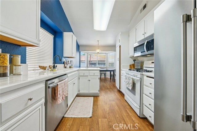 Building Photo - 3013 Pembroke Ave