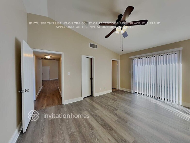 Building Photo - 8428 Mulcahy Ave