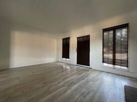 Building Photo - 3346 La Clede Ave