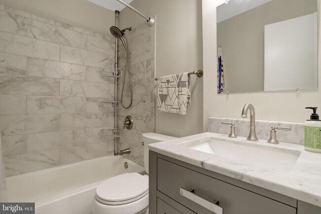 Building Photo - 6735 Williams Dr