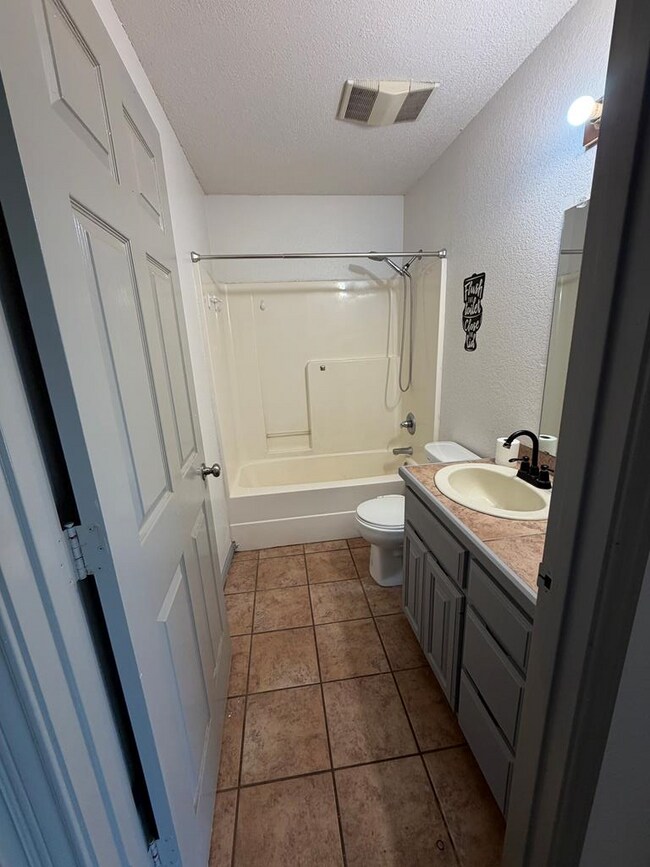 Building Photo - 4515 Monty Dr