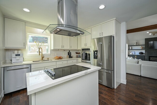 Building Photo - 4627 Turf Valley Dr