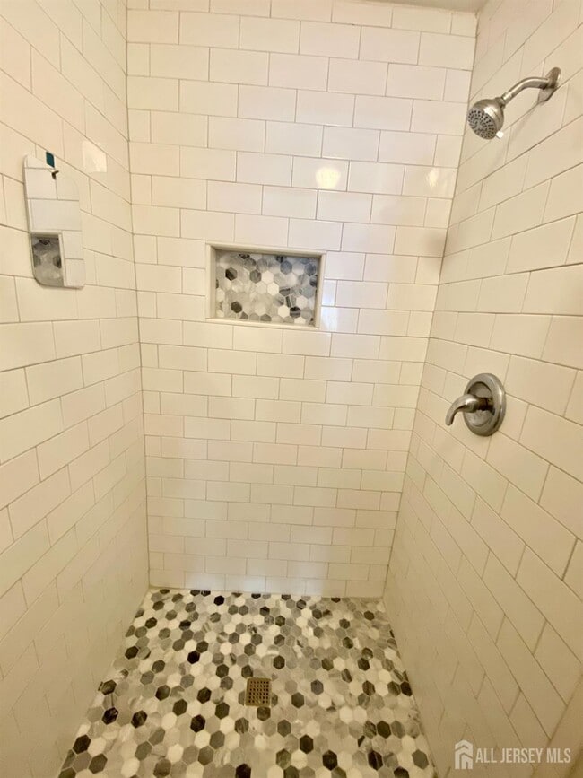 Building Photo - 5062 Beech Ct