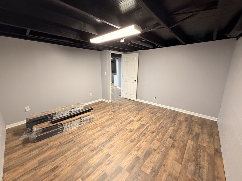 Building Photo - 5195 Georgetown Rd