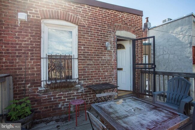 Building Photo - 1915 11th St NW