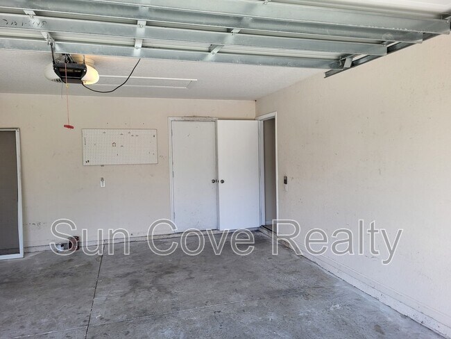 Building Photo - 7607 Mariners Harbour Dr