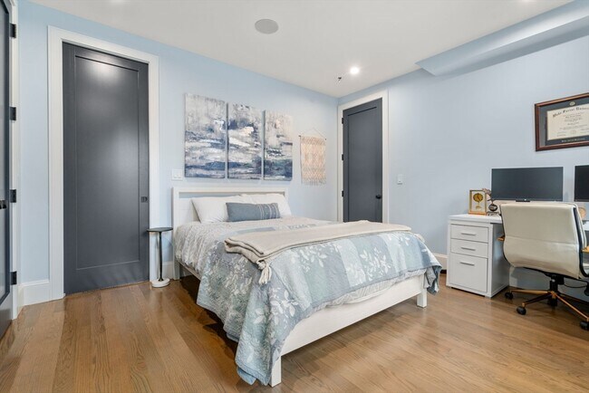 Building Photo - 5 Caspian Way