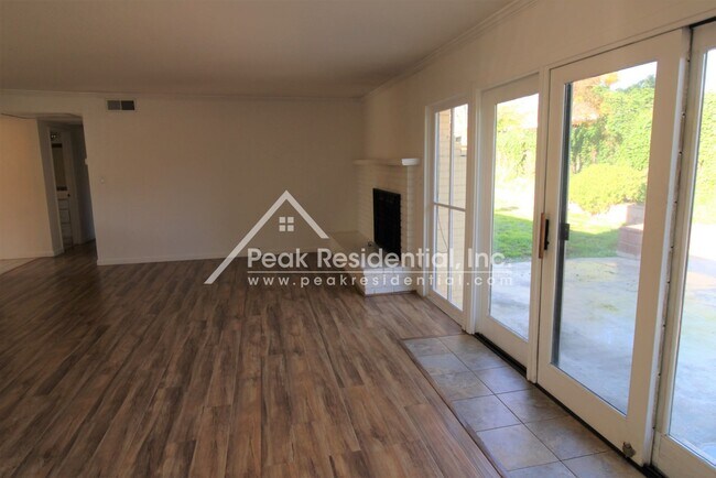Building Photo - Charming 3bd/2ba Foothill Farms Home With 2 Car Garage!