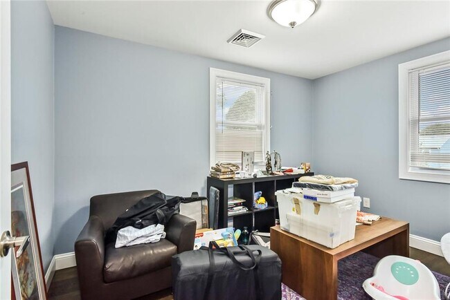 Building Photo - 191 Chases Ln