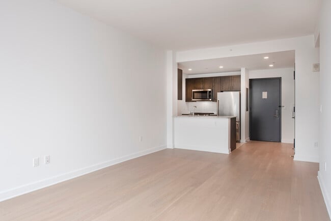 Interior Photo - 21 West End Ave