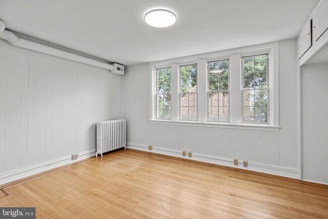 Building Photo - 87 E Butler Ave