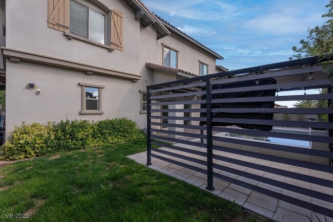 Building Photo - 367 Pollino Peaks St