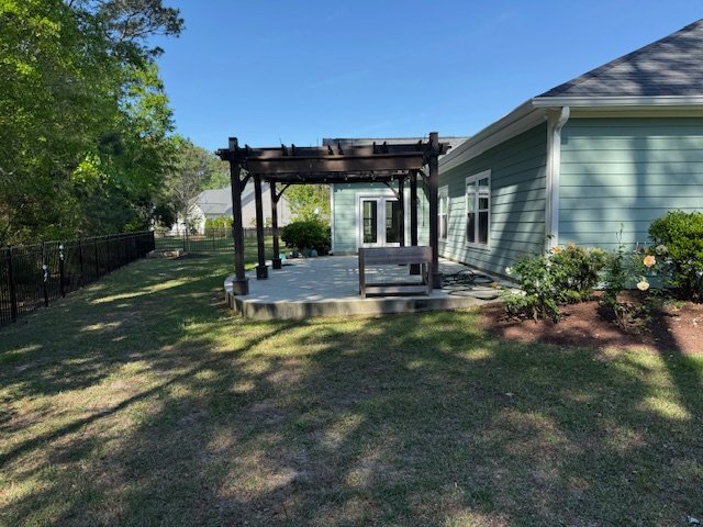 Building Photo - 1611 Edgewood Dr