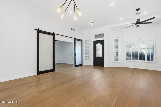 Building Photo - 11415 N 44th St