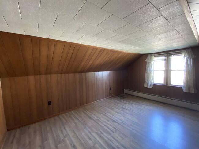 Building Photo - 3235 Lincoln Hwy