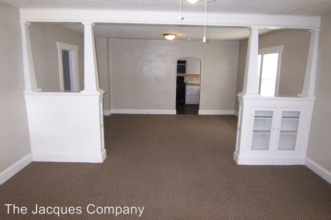 Building Photo - 2 br, 1 bath House - 2306 N. Travis