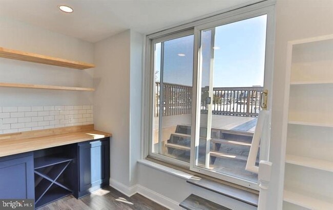 Building Photo - 855 N 24th St