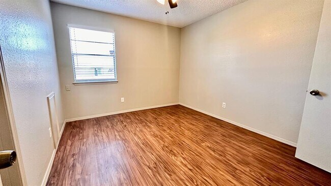 Building Photo - 6715 Lyrewood Ln