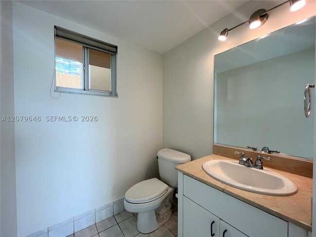 Building Photo - 8888 Collins Ave