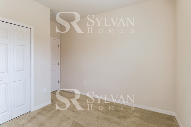 Building Photo - 1056 Avila Ln