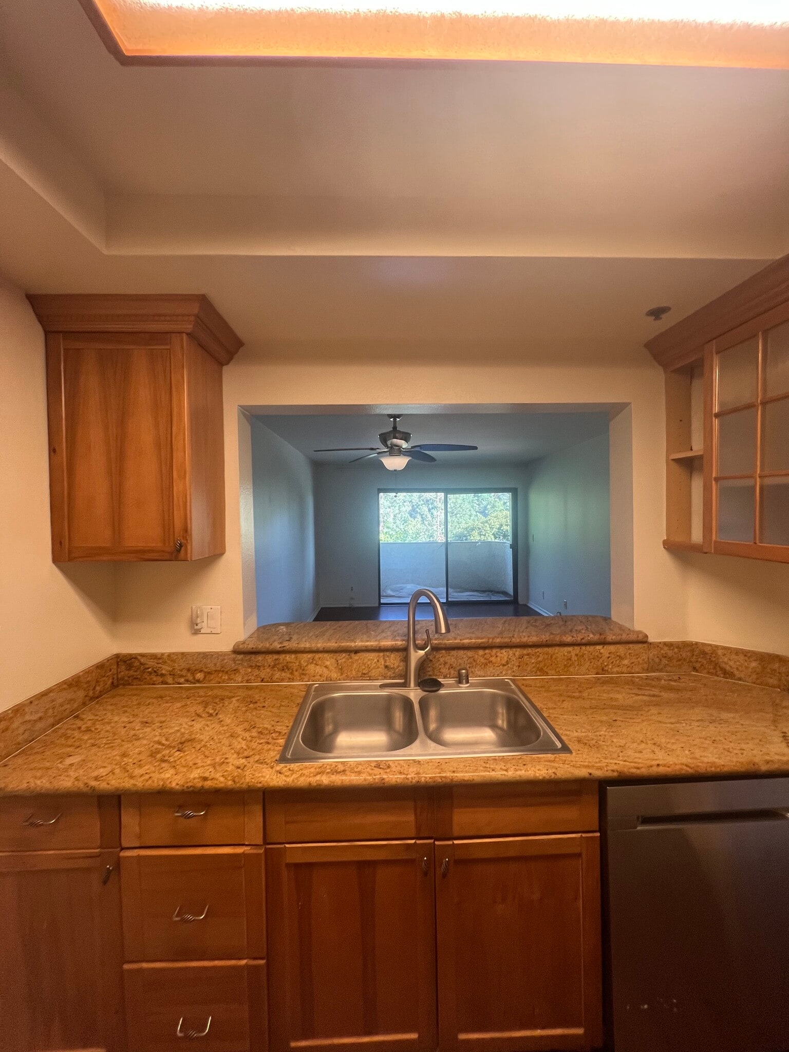 Building Photo - 501 Palisades Dr