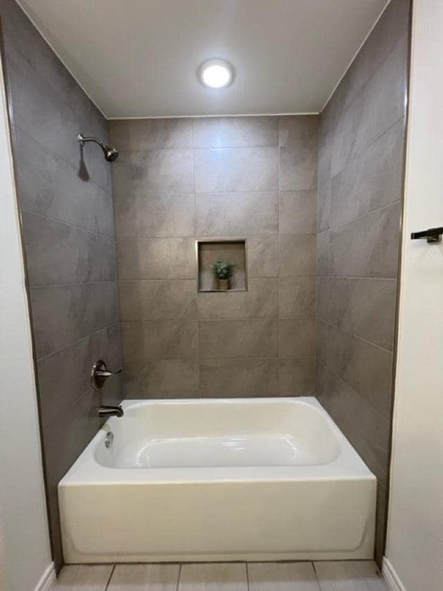 Building Photo - 9907 Borna Dr