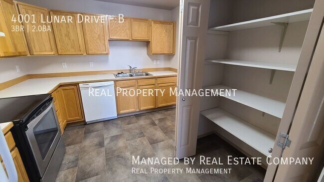 Building Photo - 4001 Lunar Dr