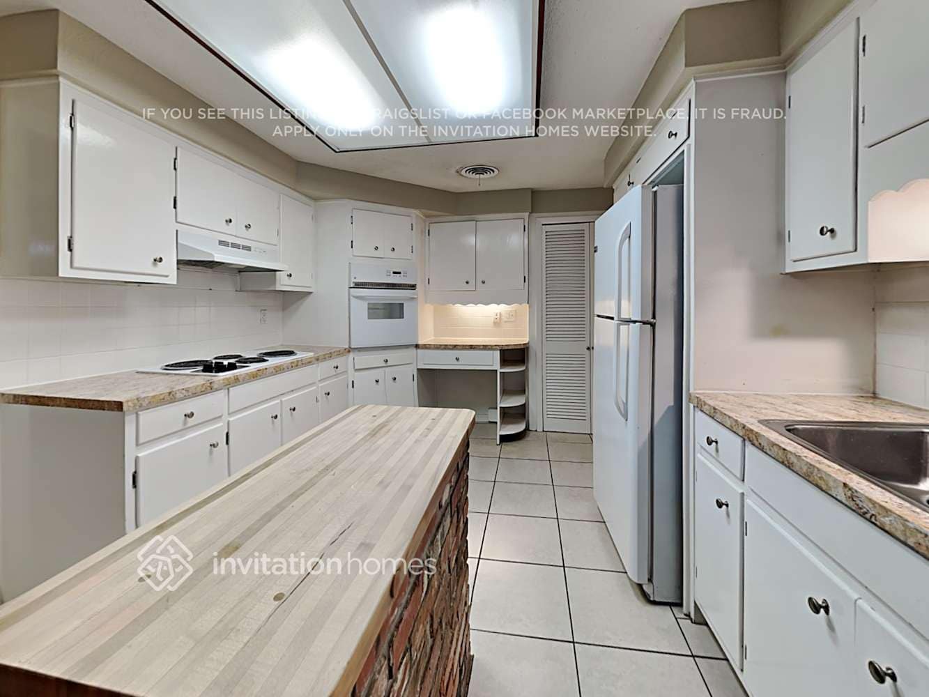 Building Photo - 14298 Hetrick Cir S