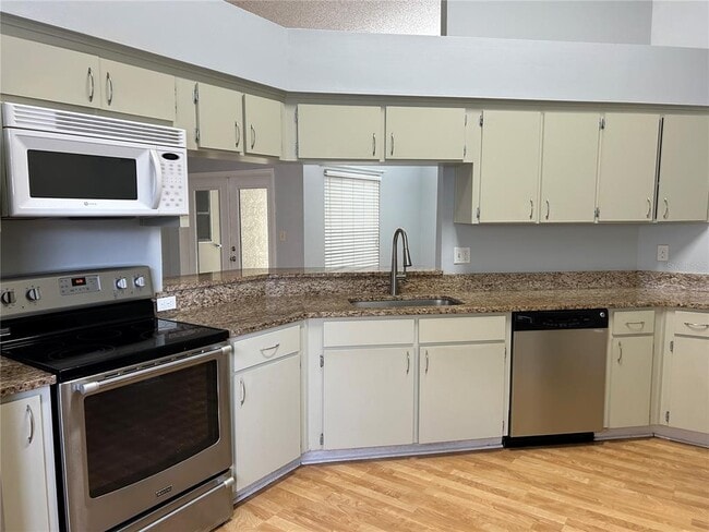 Building Photo - 8718 Imperial Ct