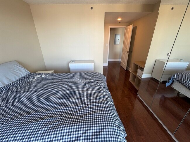 Building Photo - 10 Museum Way