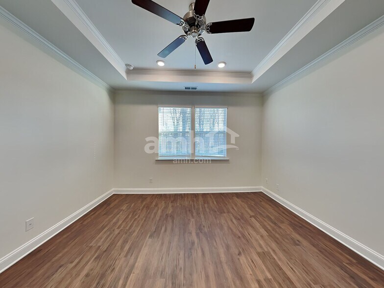 Building Photo - 628 Rivermist Dr