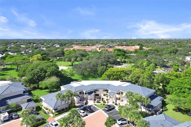 Building Photo - 8137 NW 17th Manor