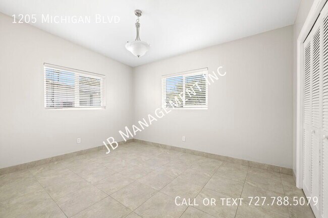 Building Photo - 1205 Michigan Blvd