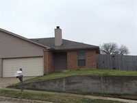 Building Photo - 335 Sheri Ln
