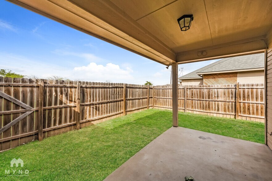 Building Photo - 110 Jolin Ln