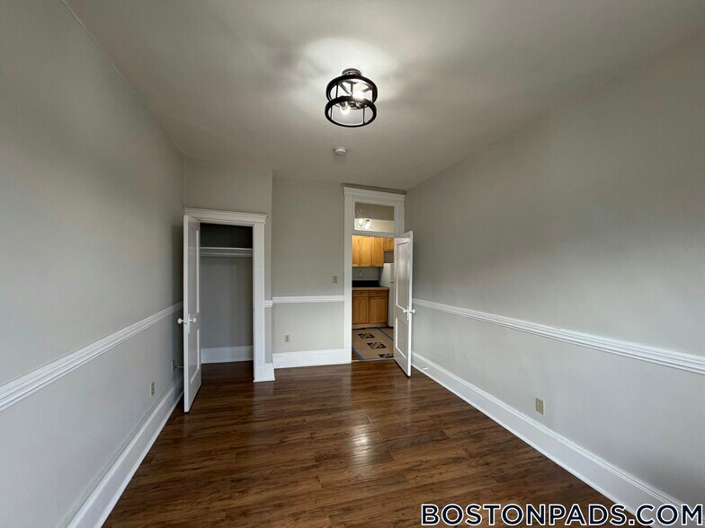 Building Photo - 38 Hemenway St