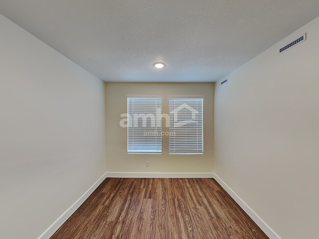 Building Photo - 6014 W S Jordan Pkwy