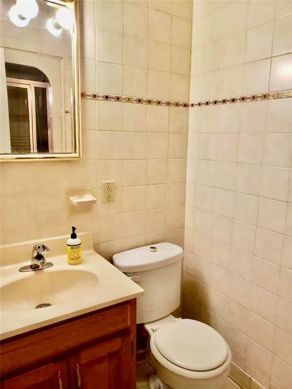 Building Photo - 353 87th St