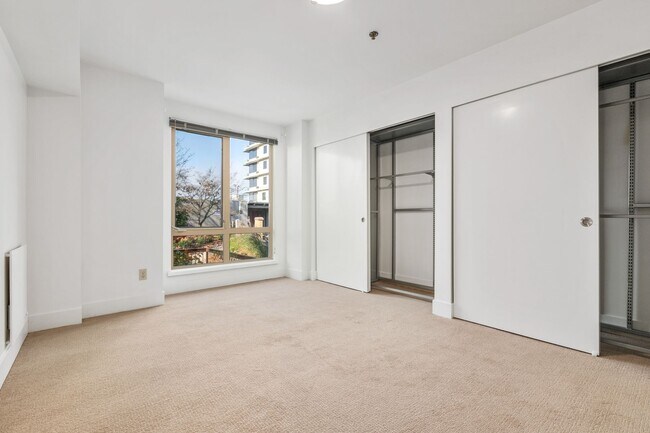 Building Photo - 1Bd/1Ba Seattle Condo