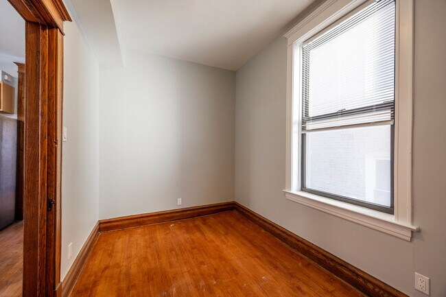 Building Photo - 2519 S Millard Ave