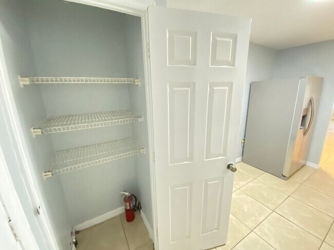 Building Photo - Move in Ready! 3/2 Condo in Altamonte Spri...