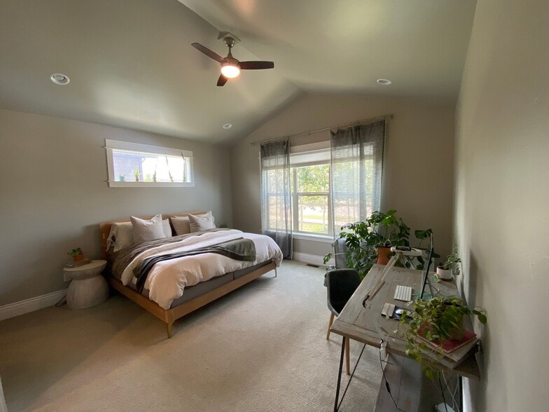 Building Photo - 3319 S 26th Ave