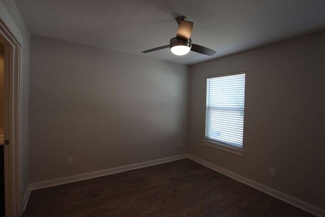 Building Photo - Coming Soon! 2 Bedroom 2.5 Bath Townhome a...