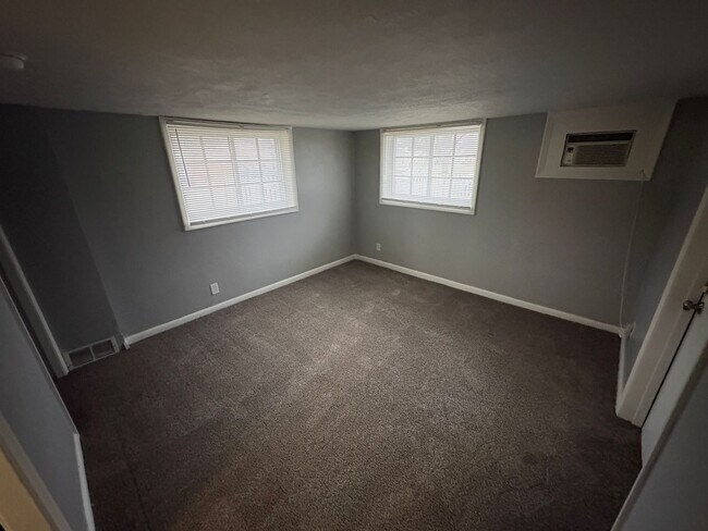 Building Photo - 4145 Randolph St